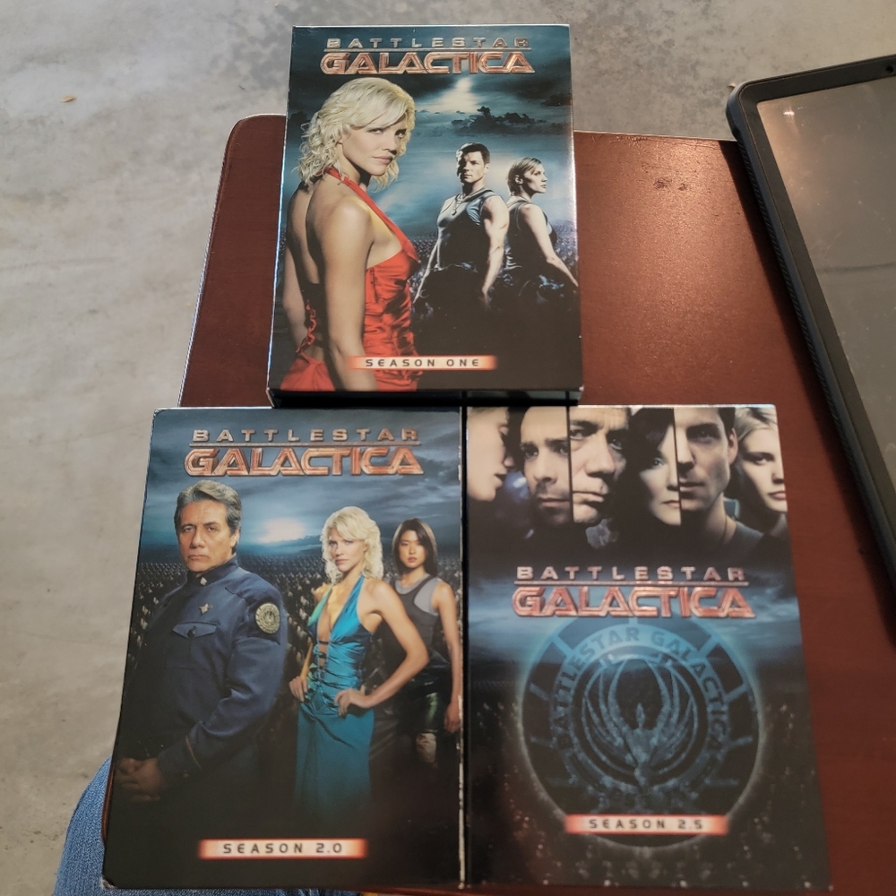Battlestar Galactica DVD Box Set - Seasons 1, 2, And 2.5